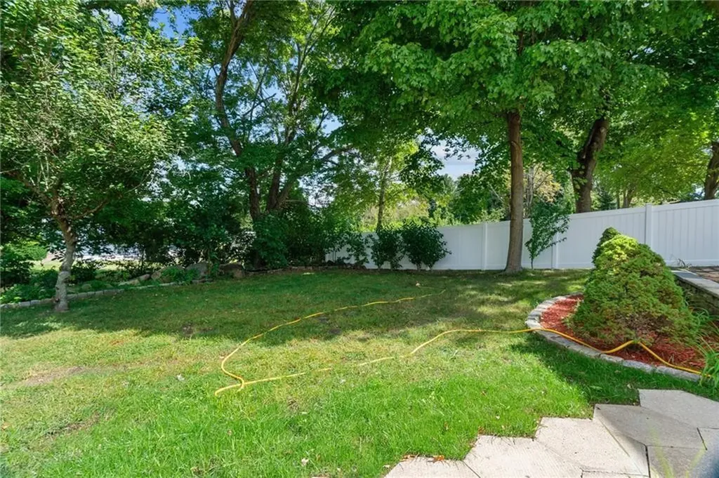 129 Simmonsville Avenue Johnston RI 02919