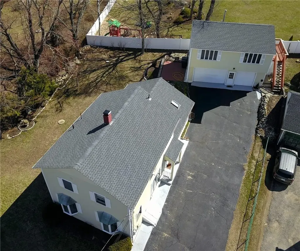 129 Simmonsville Avenue Johnston RI 02919