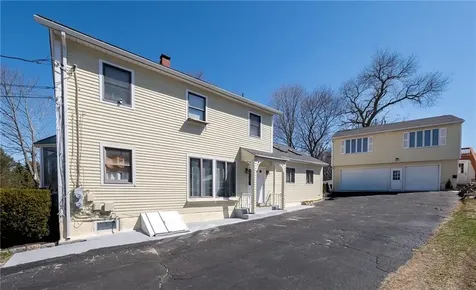 129 Simmonsville Avenue Johnston RI 02919