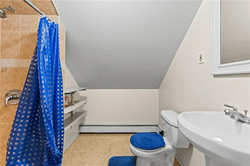 18 Crowninshield Street Providence RI 02909