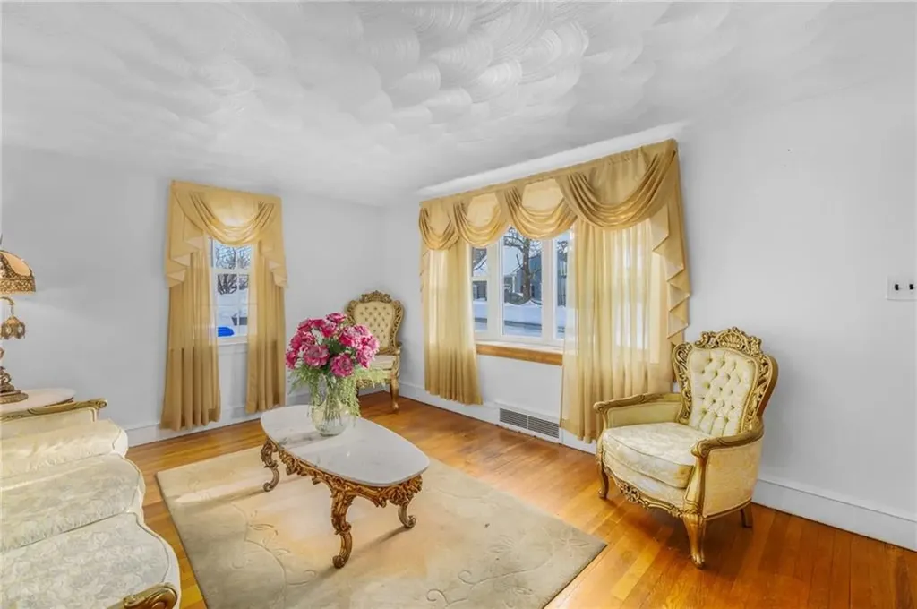 136 King Philip Road East Providence RI 02916