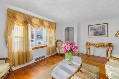 136 King Philip Road East Providence RI 02916