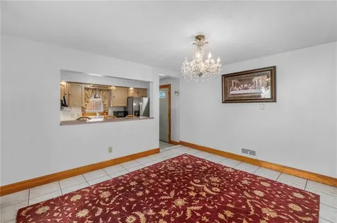 136 King Philip Road East Providence RI 02916