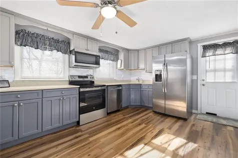 110 112 Tiernan Avenue Warwick RI 02886