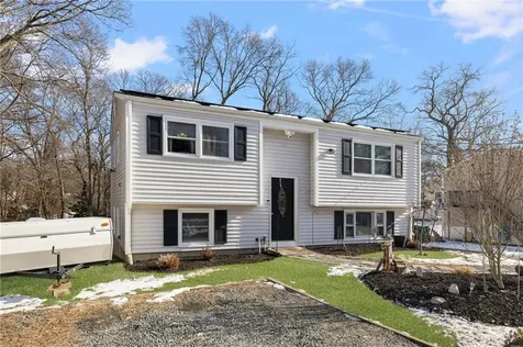 110 112 Tiernan Avenue Warwick RI 02886