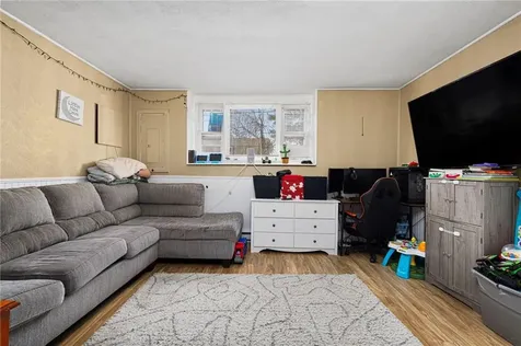 110 112 Tiernan Avenue Warwick RI 02886