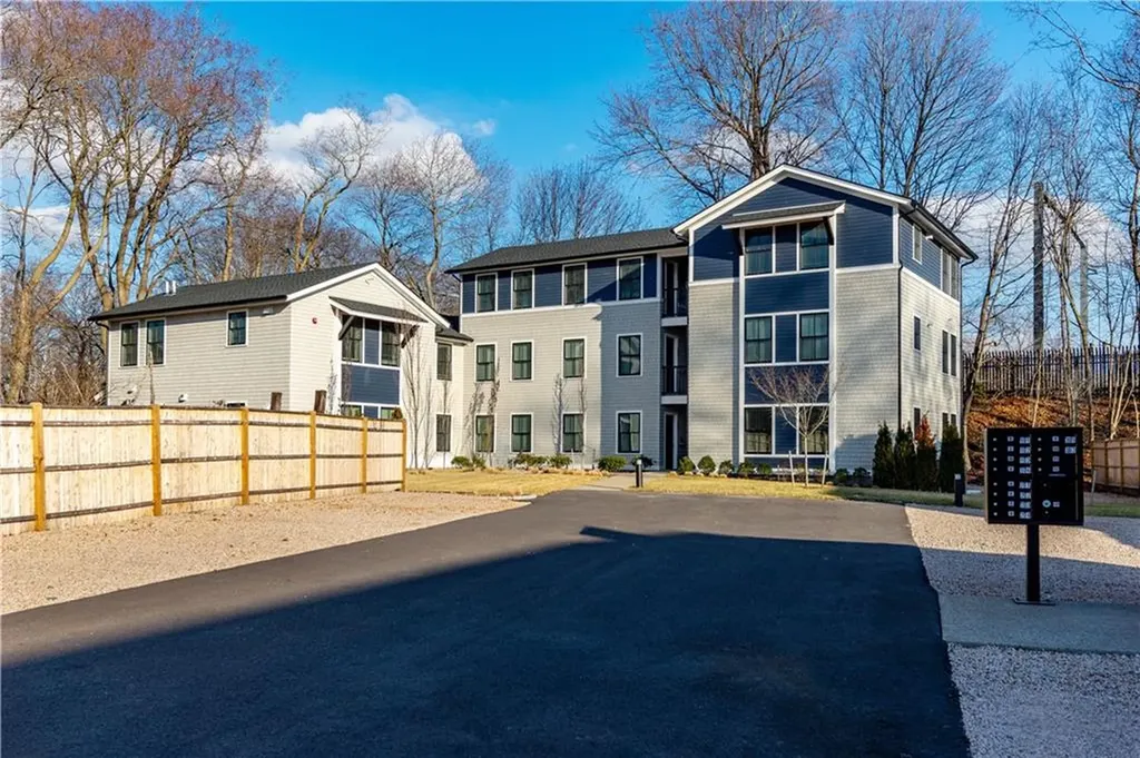 32 Exchange Street East Greenwich RI 02818