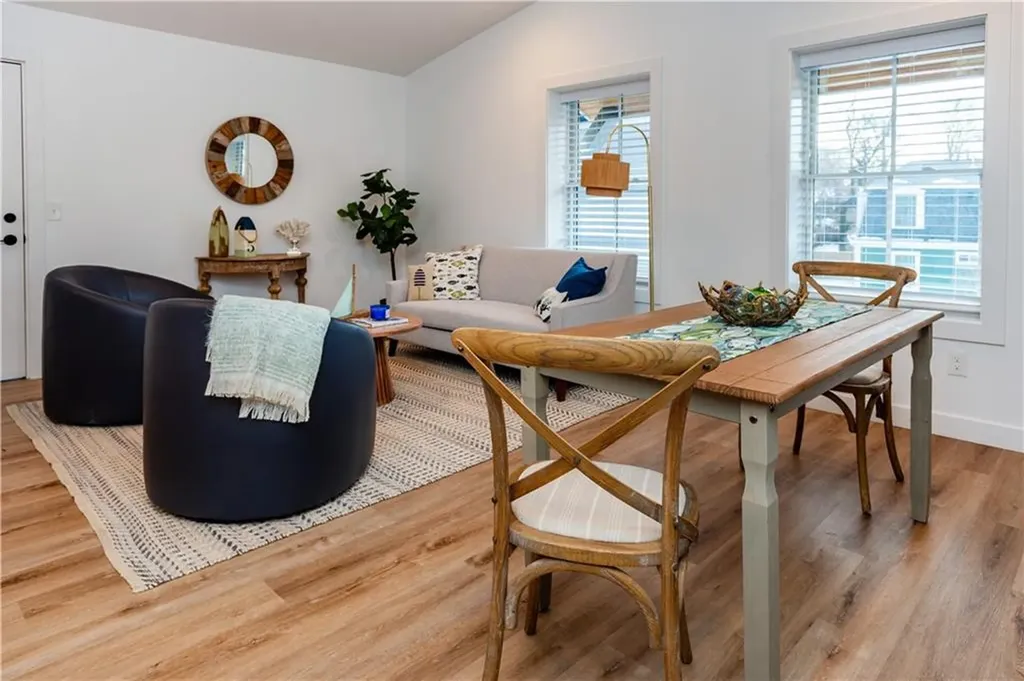 32 Exchange Street East Greenwich RI 02818