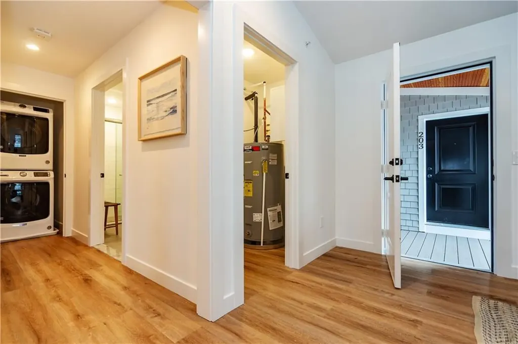 32 Exchange Street East Greenwich RI 02818