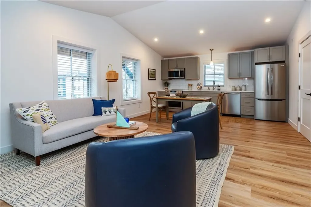 32 Exchange Street East Greenwich RI 02818
