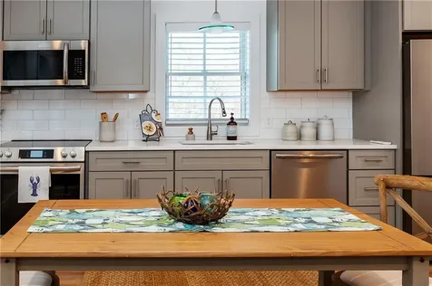 32 Exchange Street East Greenwich RI 02818