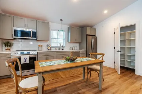 32 Exchange Street East Greenwich RI 02818