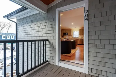 32 Exchange Street East Greenwich RI 02818