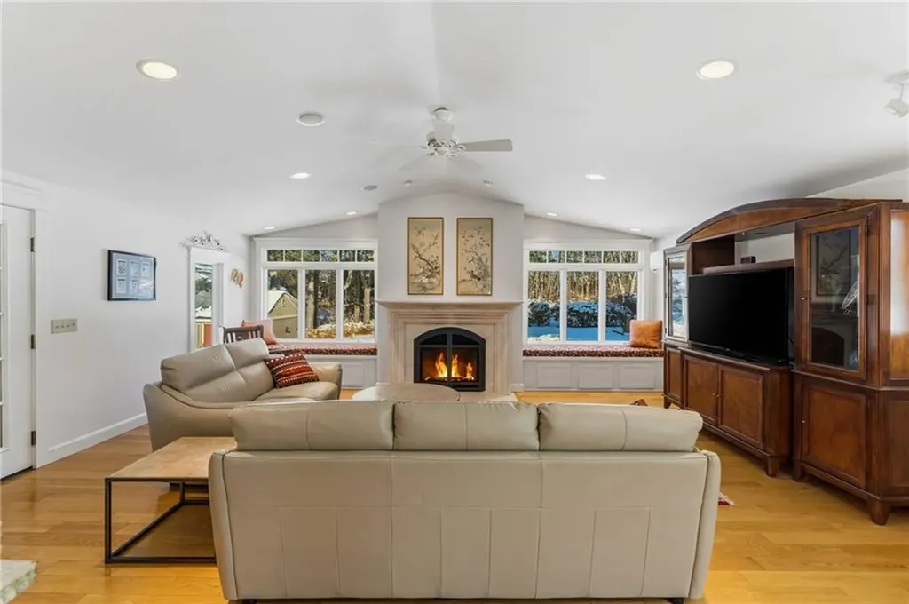 17 Rogler Farm Road Smithfield RI 02917