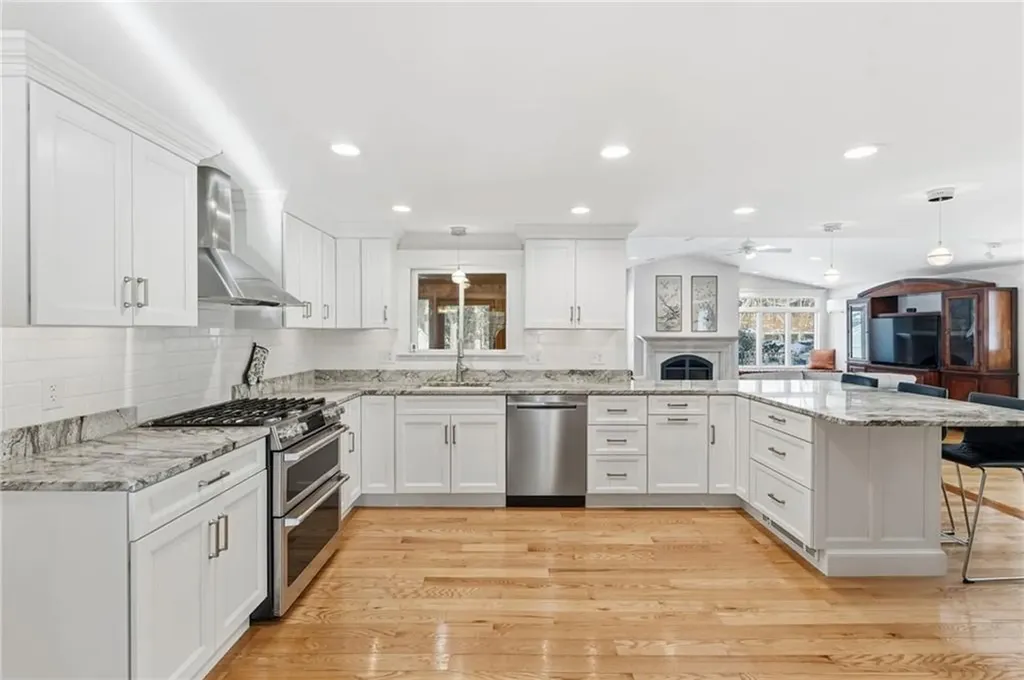 17 Rogler Farm Road Smithfield RI 02917