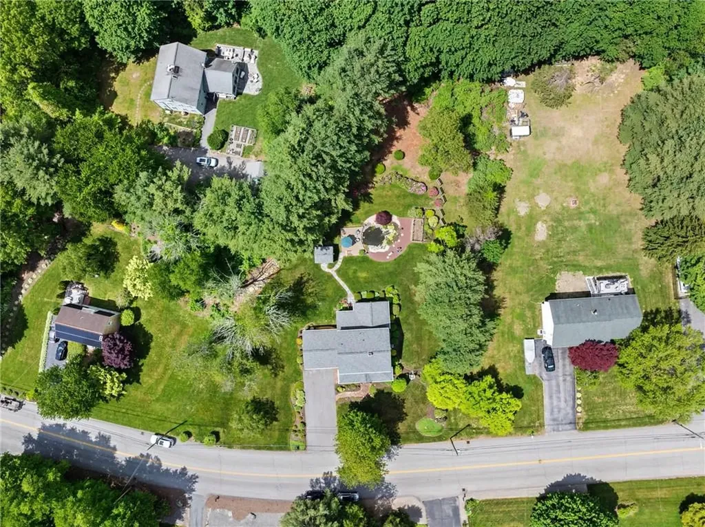 17 Rogler Farm Road Smithfield RI 02917