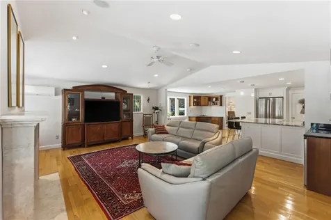 17 Rogler Farm Road Smithfield RI 02917