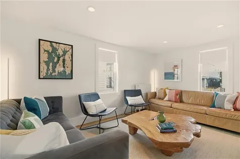 59 Houston Avenue Newport RI 02840