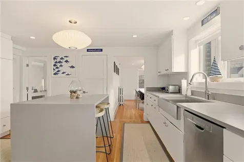 59 Houston Avenue Newport RI 02840