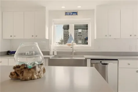 59 Houston Avenue Newport RI 02840