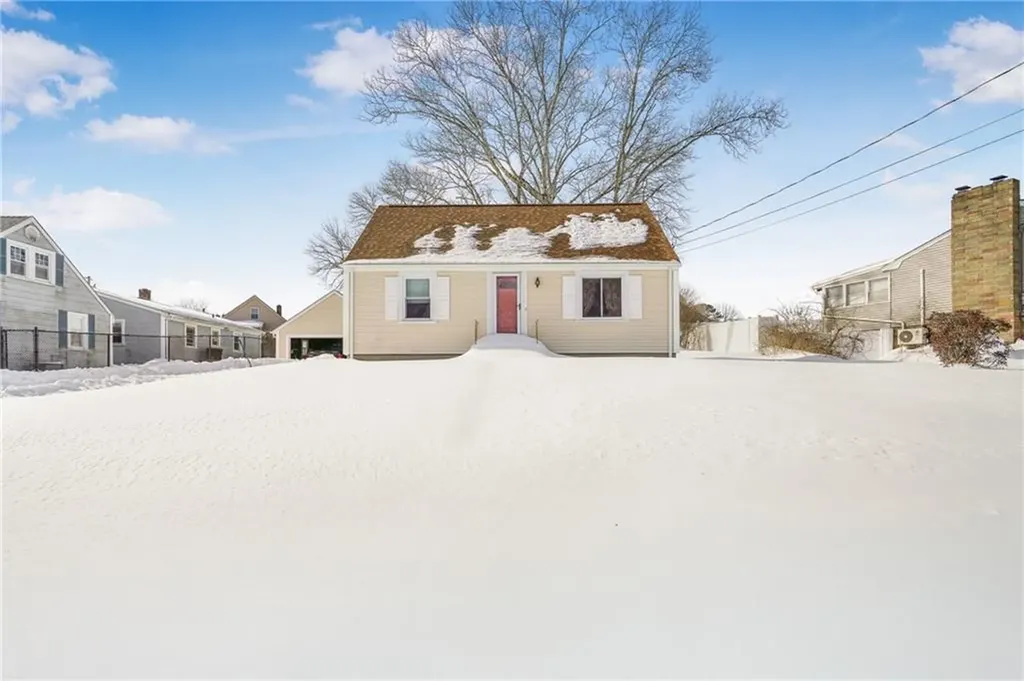 131 Pawtuxet Terrace West Warwick RI 02893