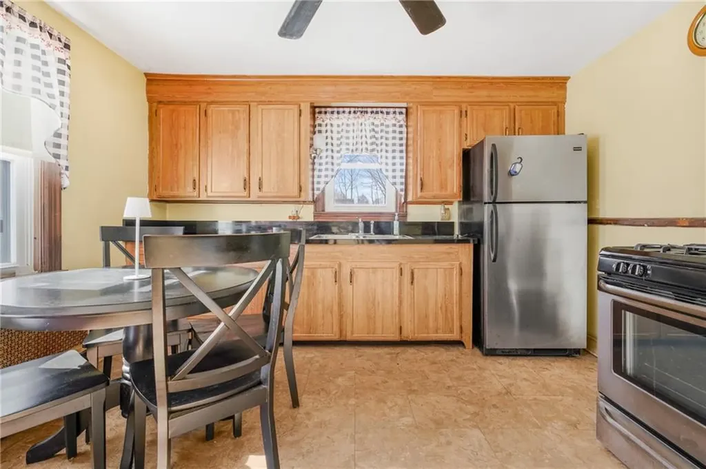 131 Pawtuxet Terrace West Warwick RI 02893