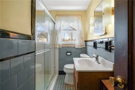 131 Pawtuxet Terrace West Warwick RI 02893