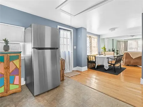 28 Jefferson Avenue East Providence RI 02915