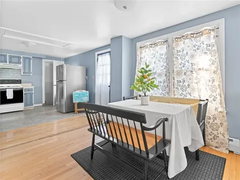 28 Jefferson Avenue East Providence RI 02915