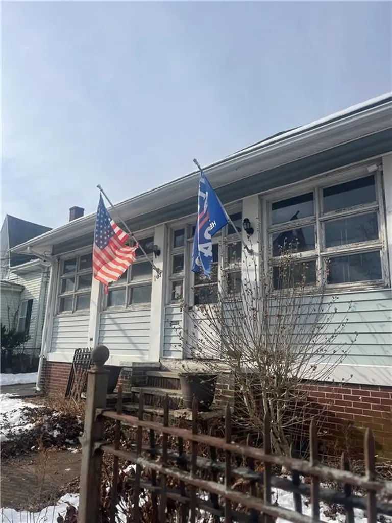 107 Mulberry Street Pawtucket RI 02860