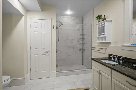 423 Hope Street Bristol RI 02809