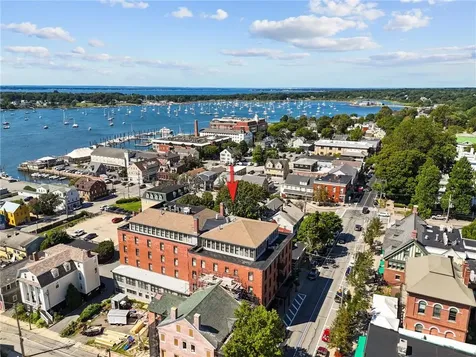 423 Hope Street Bristol RI 02809