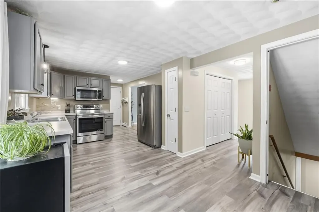 13 Beverly Ann Drive Hopkinton RI 02832