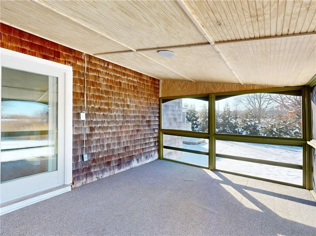 19 Brown Terrace Portsmouth RI 02871