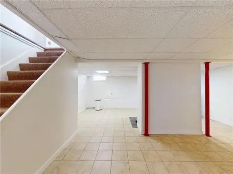 19 Brown Terrace Portsmouth RI 02871