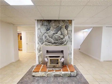 19 Brown Terrace Portsmouth RI 02871