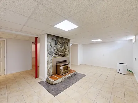 19 Brown Terrace Portsmouth RI 02871