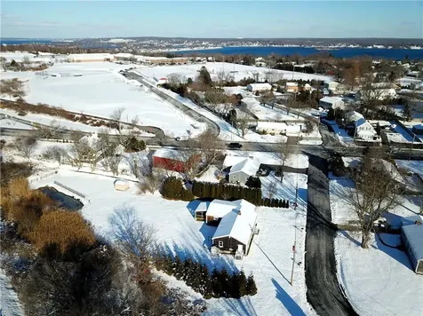 19 Brown Terrace Portsmouth RI 02871