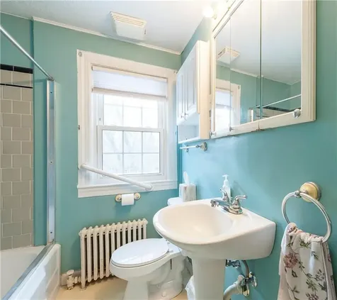 2 Westdale Avenue Seekonk MA 02771