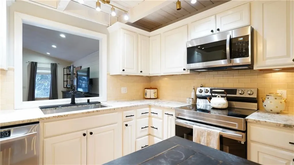 19 Turner Drive West Warwick RI 02893