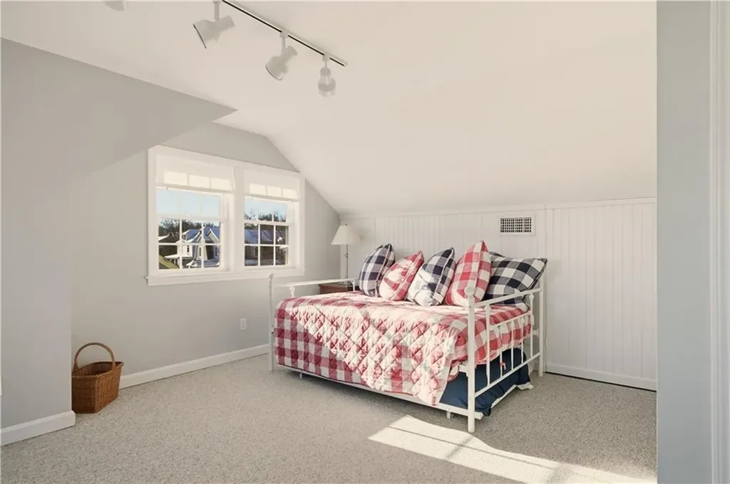 198 Gibbs Avenue Newport RI 02840