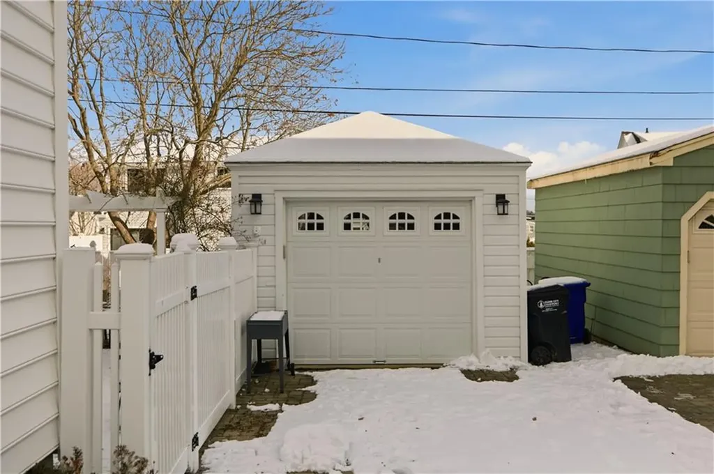 198 Gibbs Avenue Newport RI 02840