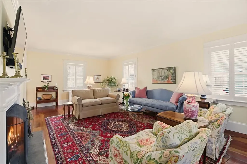 198 Gibbs Avenue Newport RI 02840