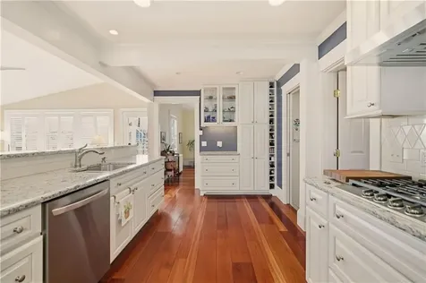 198 Gibbs Avenue Newport RI 02840