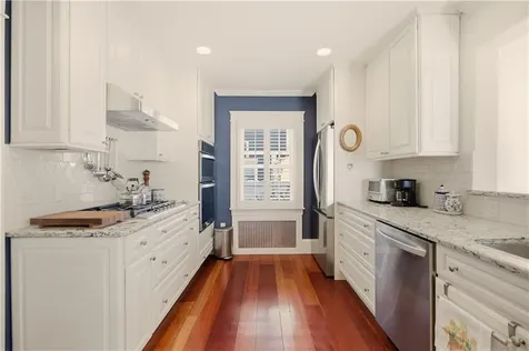 198 Gibbs Avenue Newport RI 02840