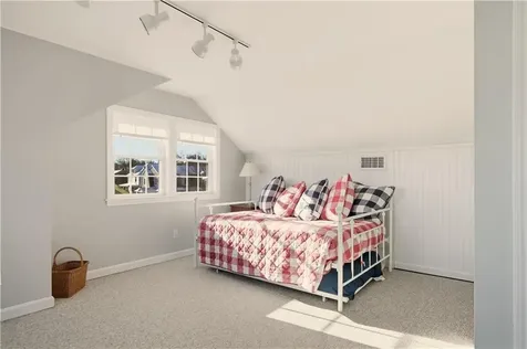 198 Gibbs Avenue Newport RI 02840