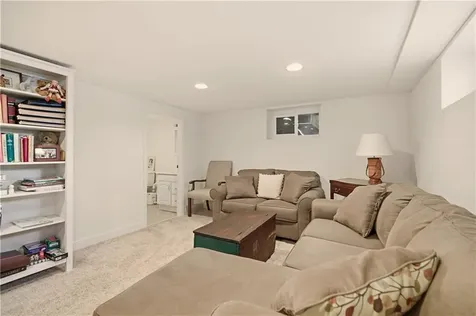 198 Gibbs Avenue Newport RI 02840