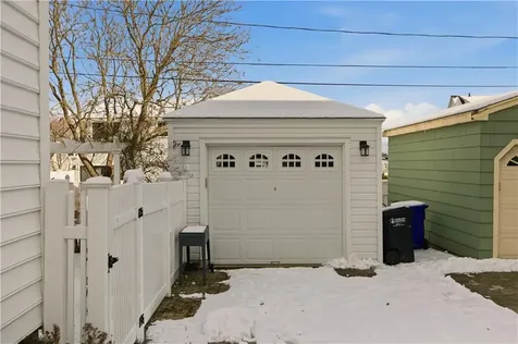 198 Gibbs Avenue Newport RI 02840