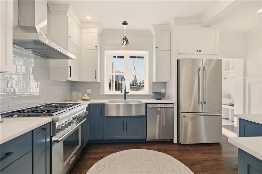 5 Dresser Street Newport RI 02840