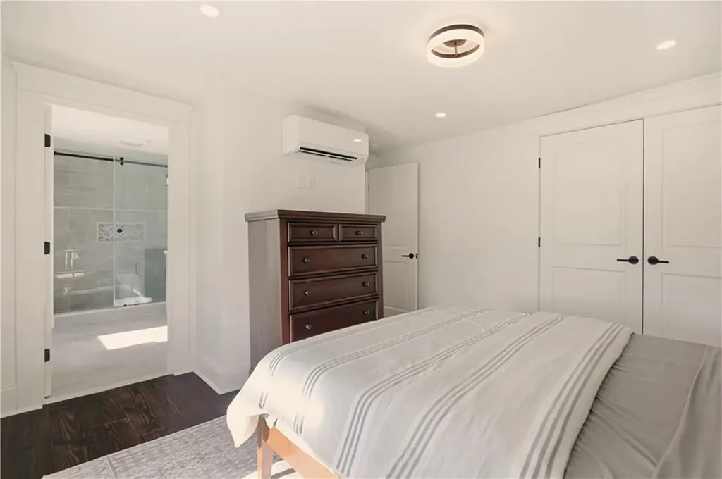 5 Dresser Street Newport RI 02840